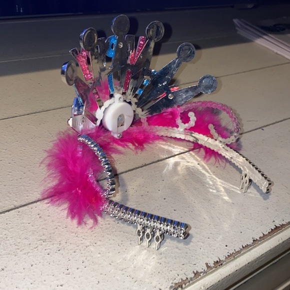 Happy New Year ๐๐ crown feather headpiece hair accessory turquoise pink purple - Picture 4 of 8